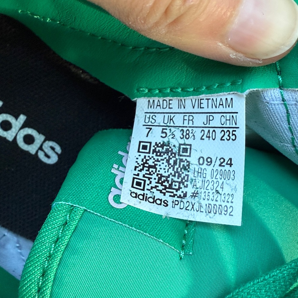 💜💚NWOB Adidas Green and Lavender Athletic Shoes - Picture 5 of 6